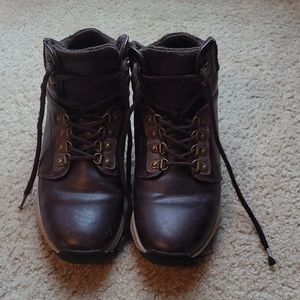 GUC-  Brown Leather Boots. Size 8.